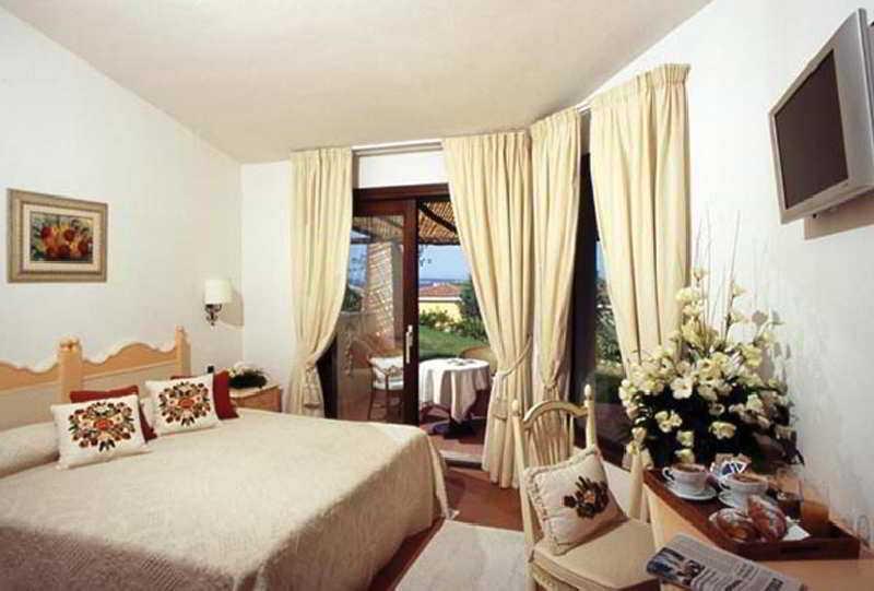 Hotel Stelle Marine Cannigione Esterno foto